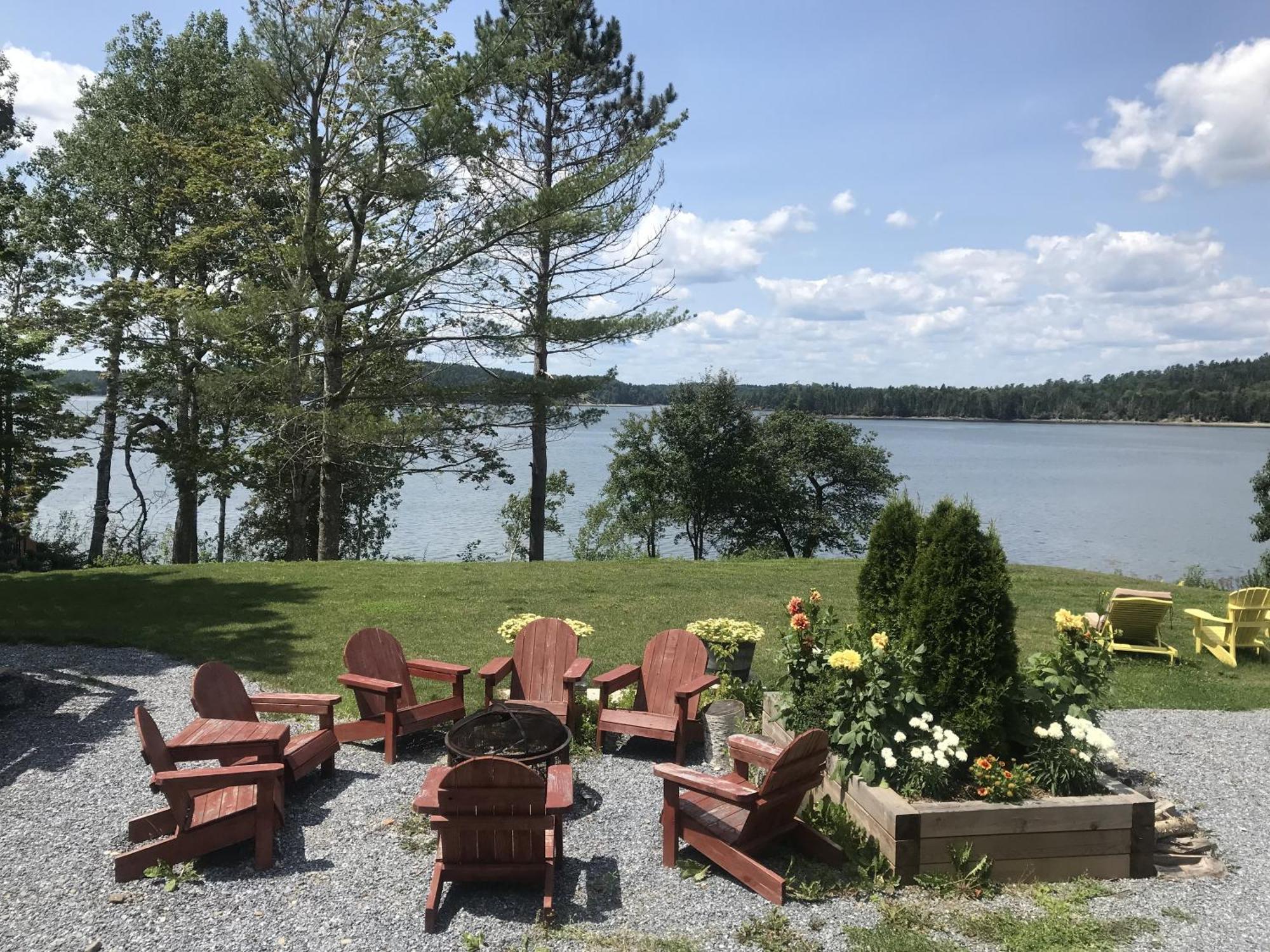 Woodhaven - Seaside Accommodations Waweig Екстериор снимка